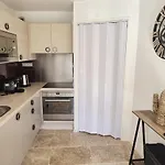 Moderne Design Avec Vu Sur Jardin , Piscine