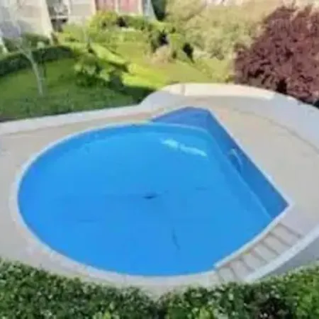 Moderne Design Avec Vu Sur Jardin , Piscine La Grande-Motte